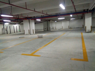 地下停车场划线